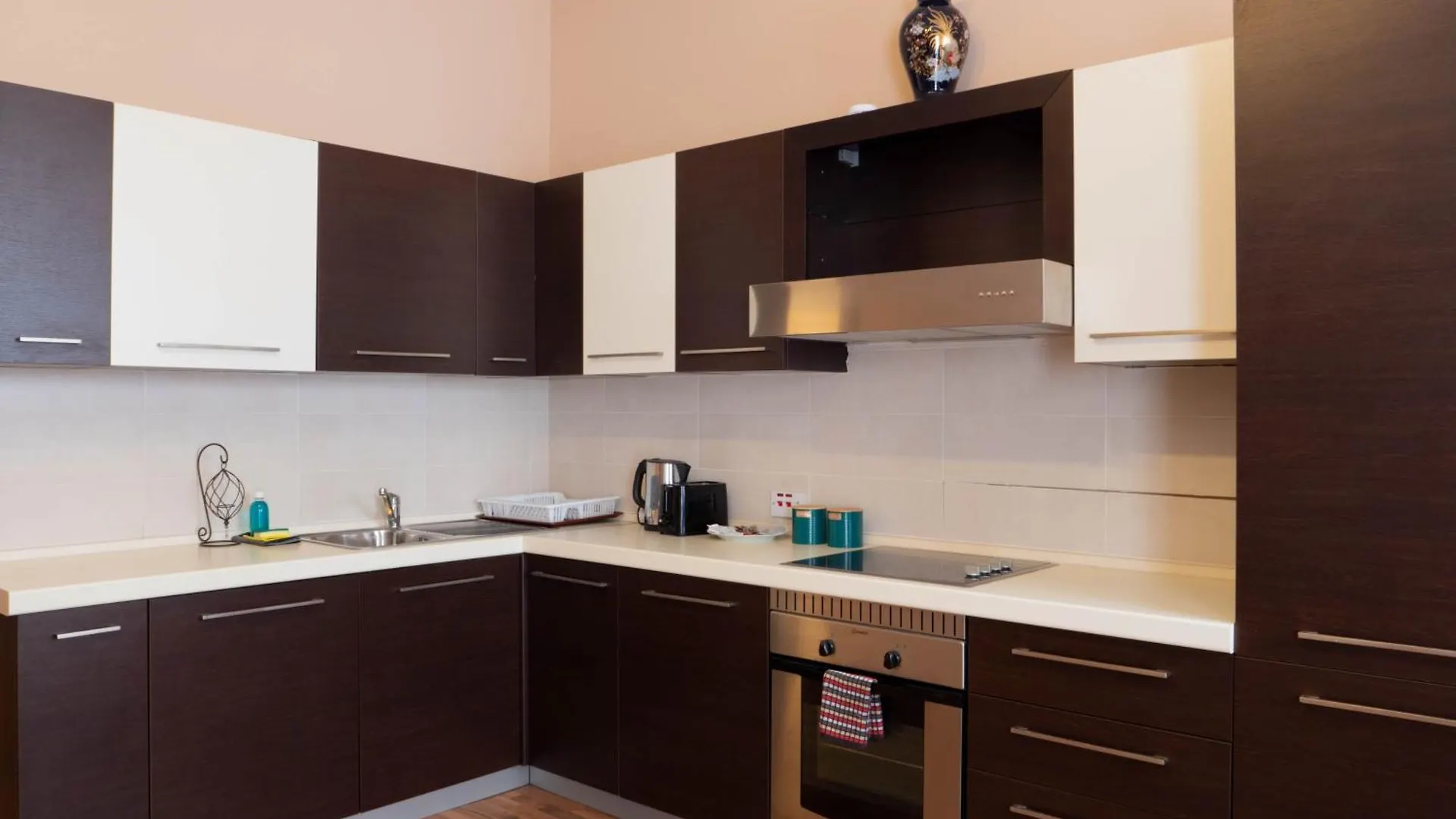 Emerald Court - Radiant Sliema Apartments & Penthouse By Shortletsmalta
